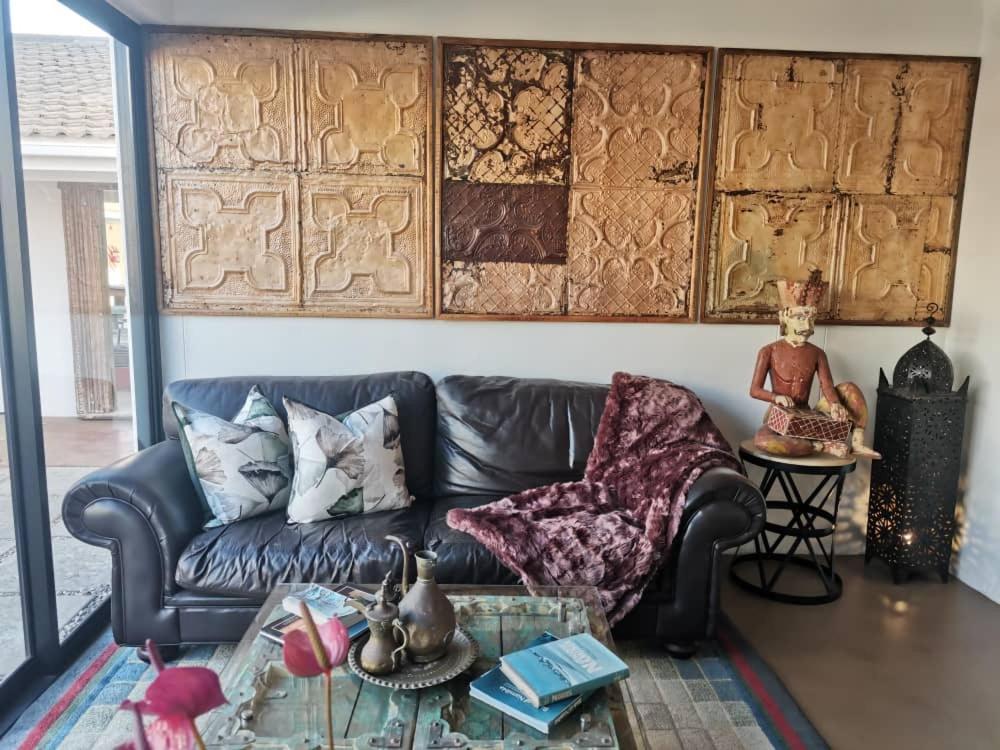 The Rez Guesthouse Walvis Bay Bagian luar foto