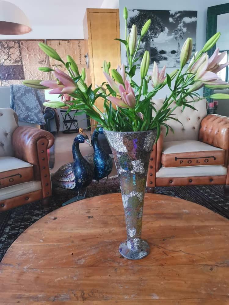 The Rez Guesthouse Walvis Bay Bagian luar foto