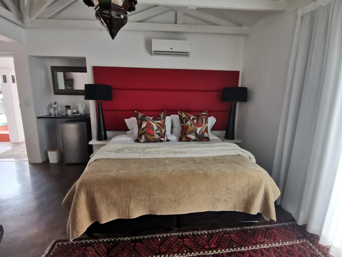 The Rez Guesthouse Walvis Bay Bagian luar foto