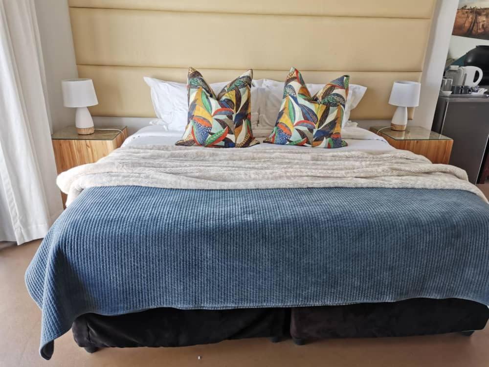 The Rez Guesthouse Walvis Bay Bagian luar foto