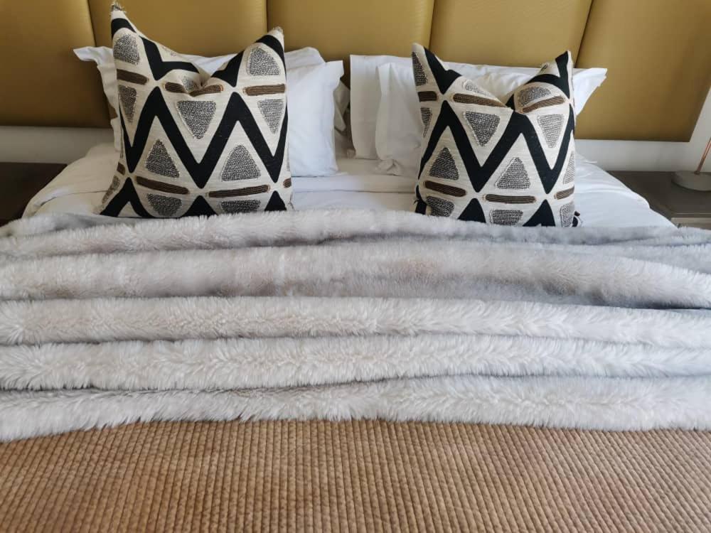 The Rez Guesthouse Walvis Bay Bagian luar foto