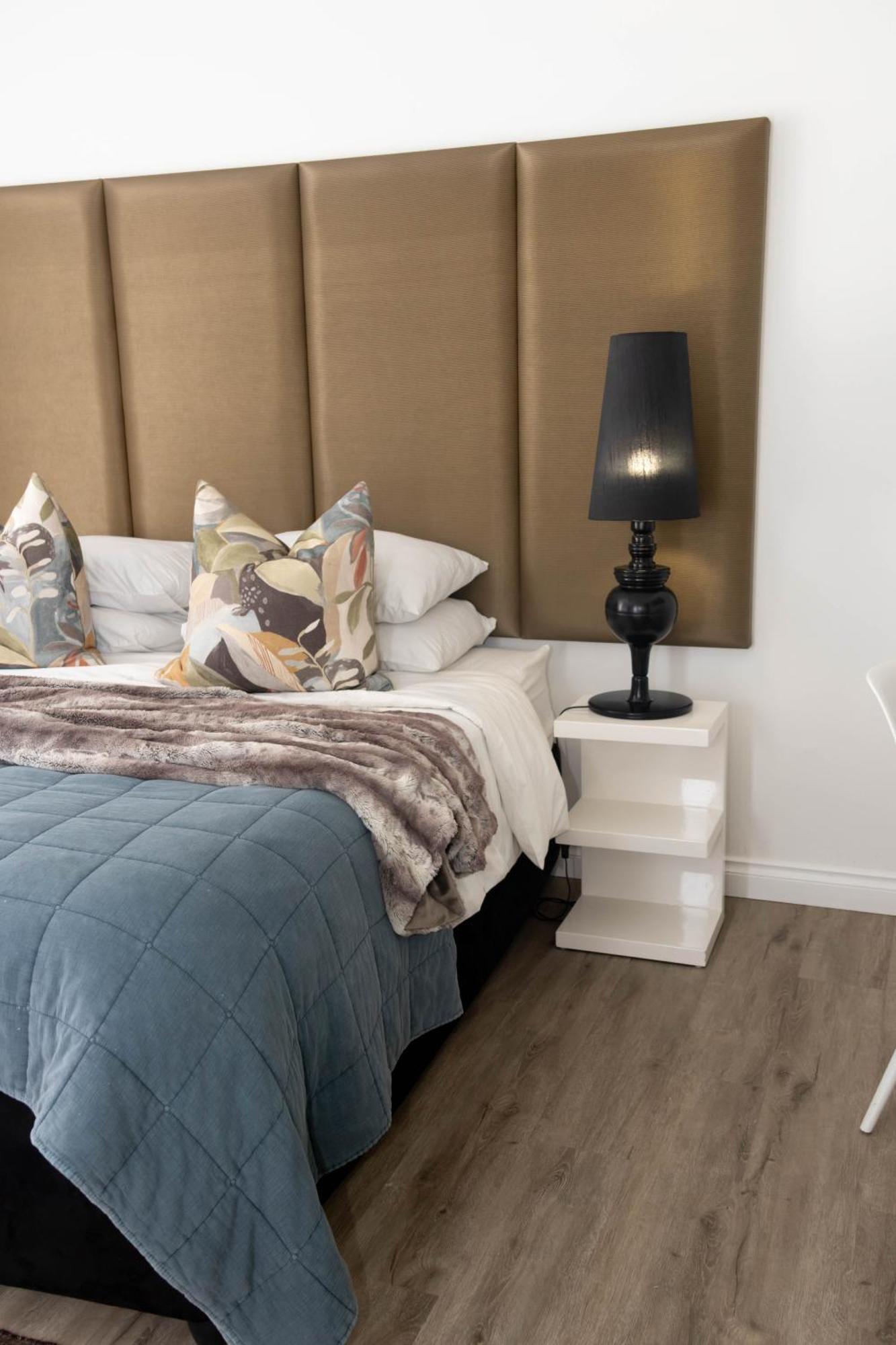 The Rez Guesthouse Walvis Bay Bagian luar foto