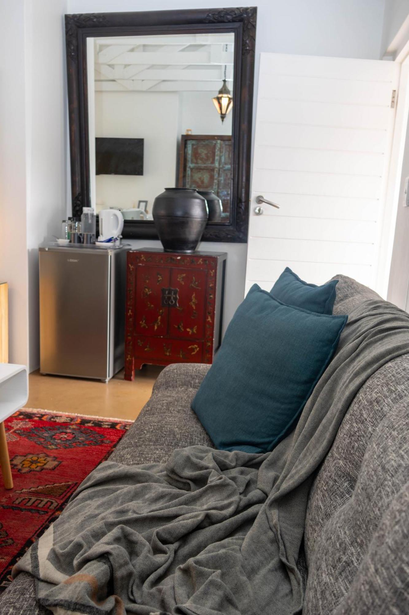 The Rez Guesthouse Walvis Bay Bagian luar foto