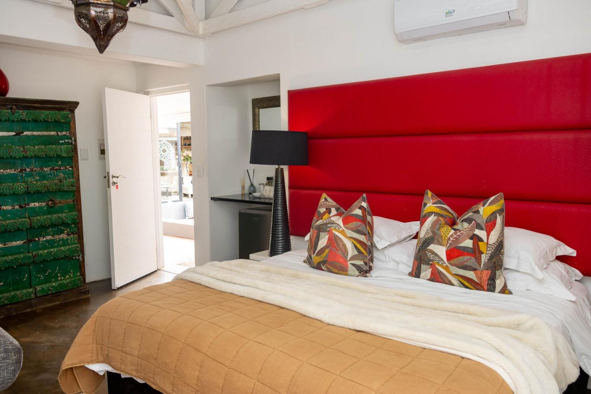 The Rez Guesthouse Walvis Bay Bagian luar foto