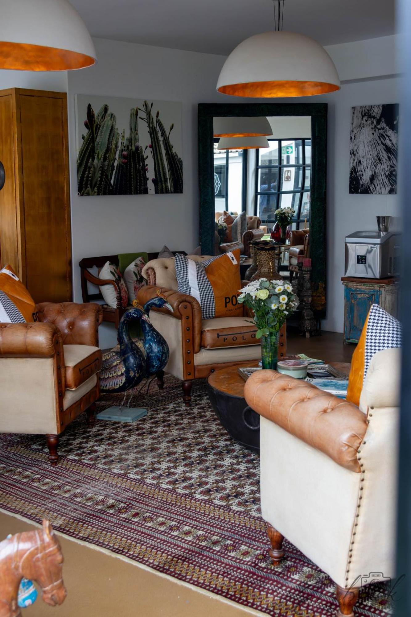 The Rez Guesthouse Walvis Bay Bagian luar foto